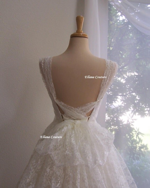 Iris - Retro Style Bridal Gown. Ivory Lace Tea Length Wedding Dress. Vintage Look.