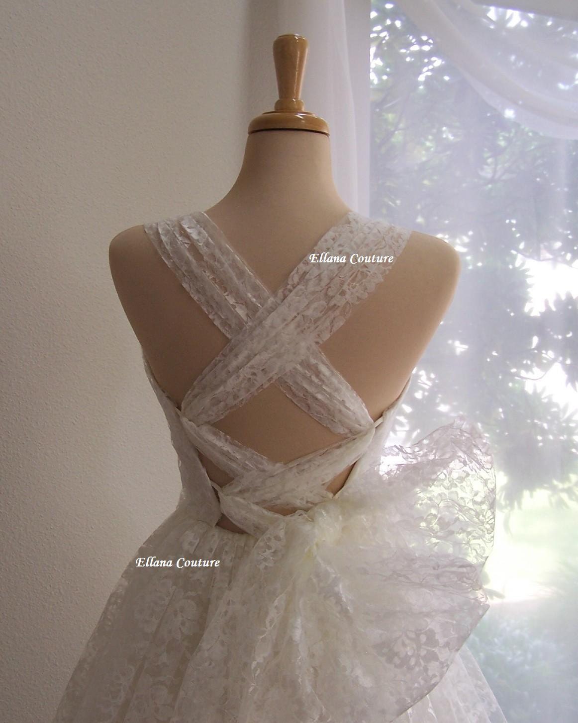 Iris - Retro Style Bridal Gown. Ivory Lace Tea Length Wedding Dress. Vintage Look.