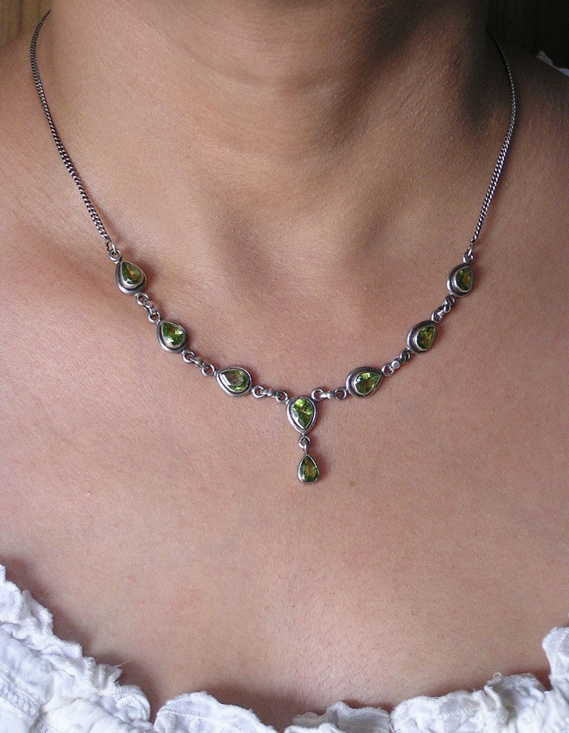 custom made sterling silver handcrafted Artisan handmade 925 green peridot unique Indian Necklace ideal for birdal bridmaid wedding anniversary gift