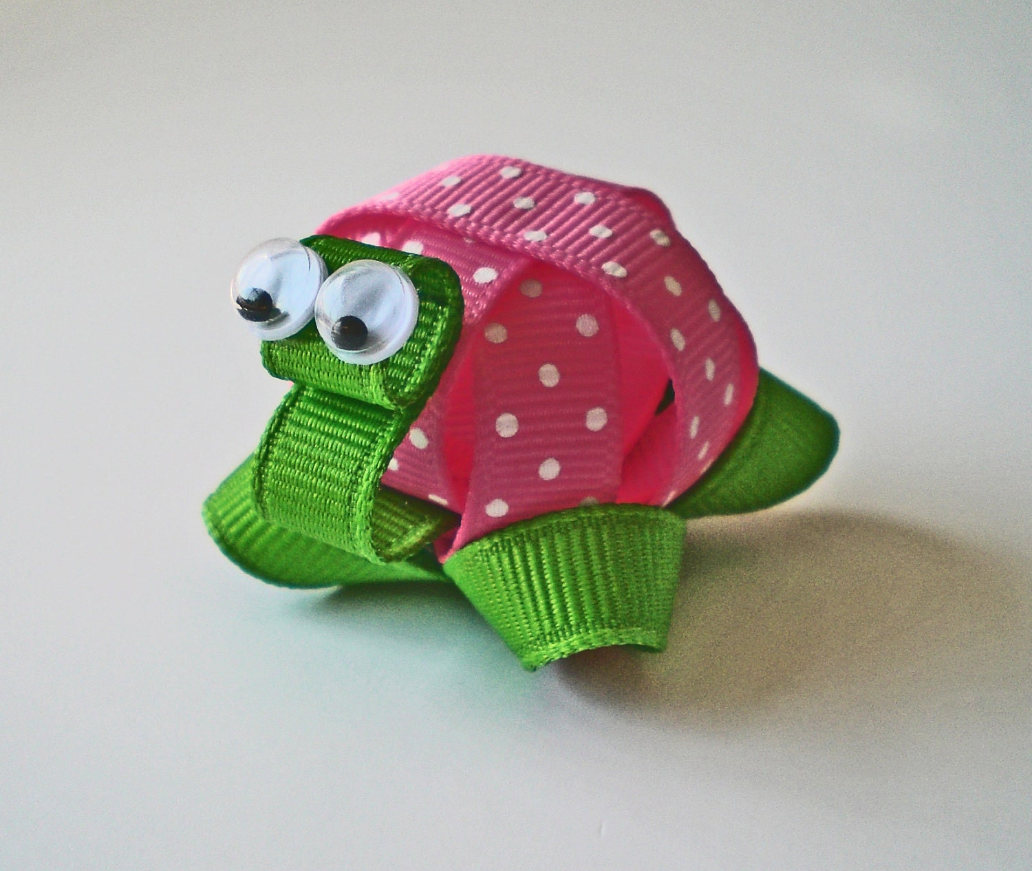 Free Shipping Promo with 15 Dollars or More... Hot Pink Polka Dotted Turtle Ribbon Sculpture Hair Clip... So Cute on Girls of All Ages