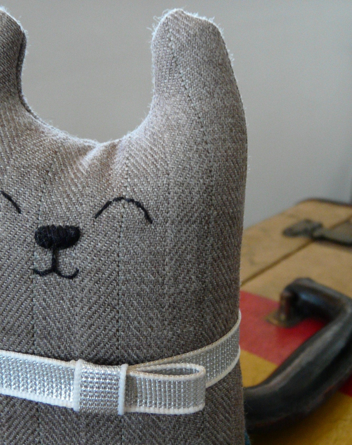 Marron the cat rattle with travelling fish snack