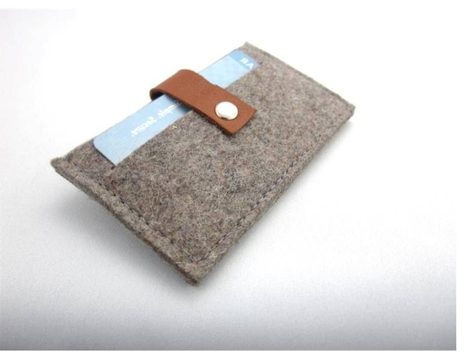 Wallet Credit Card Case Retro Design Grey Wool Felt or in Red with Leather Eco Friendly Handmade for Men and Women - Excellent Gift Idea