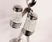 Salt 'n Pepper - Grid Shaker - Spoon