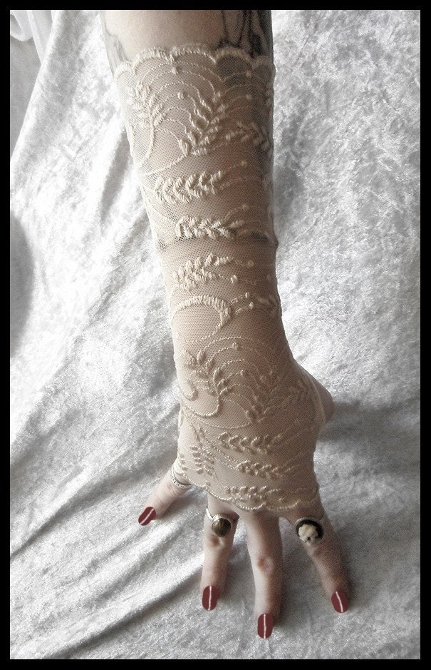 Golden Wheat Lace Fingerless Glove Mittens - Embroidered Nude Beige - Steampunk Wedding Vampire Lolita Fetish Burlesque Romantic Edwardian