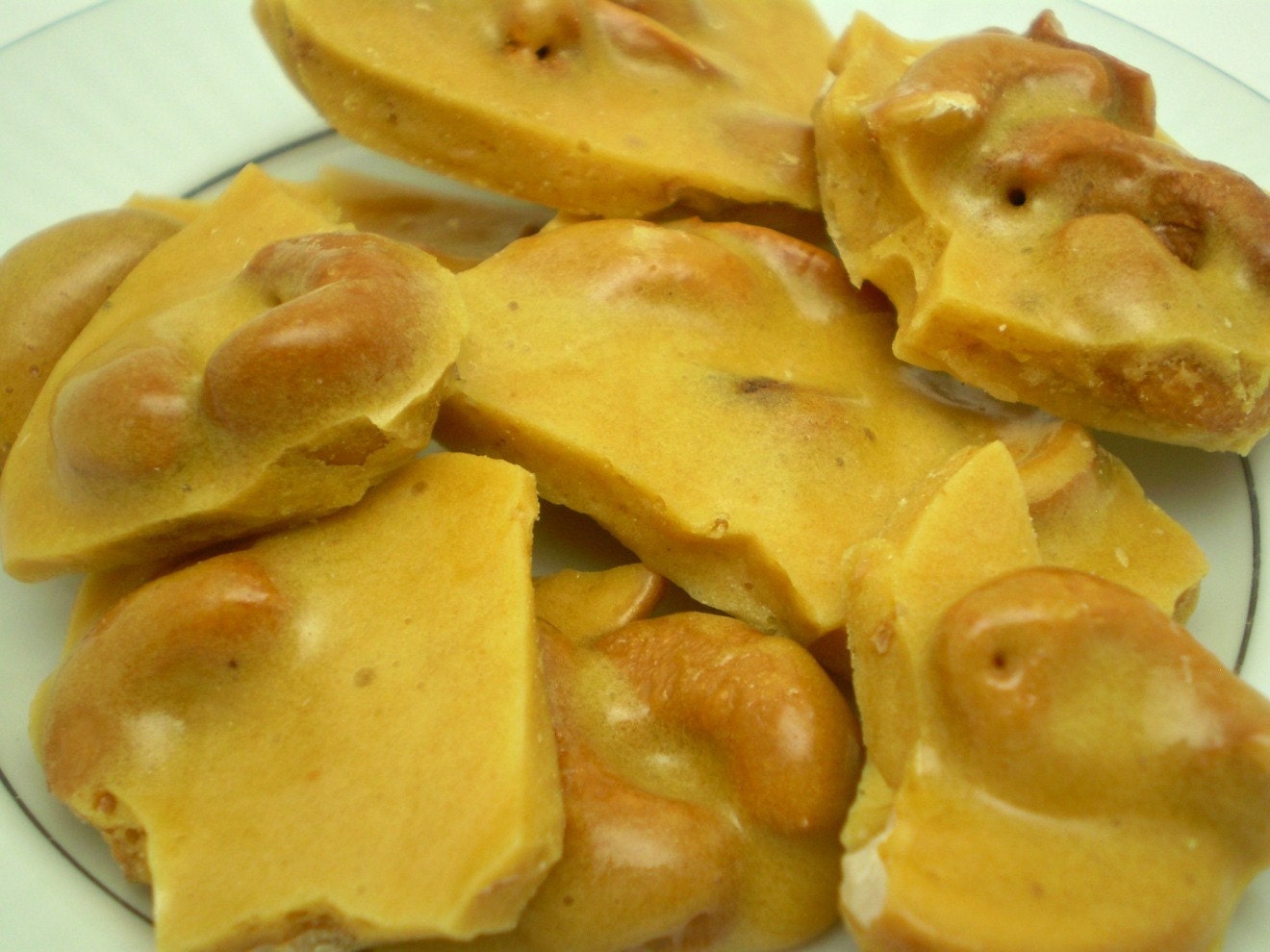 Homemade Cashew Brittle Candy - 10 ounces
