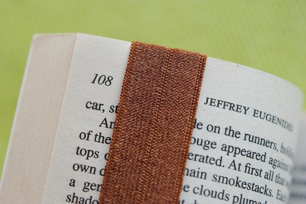 Brown Owl Elastic Bookmark