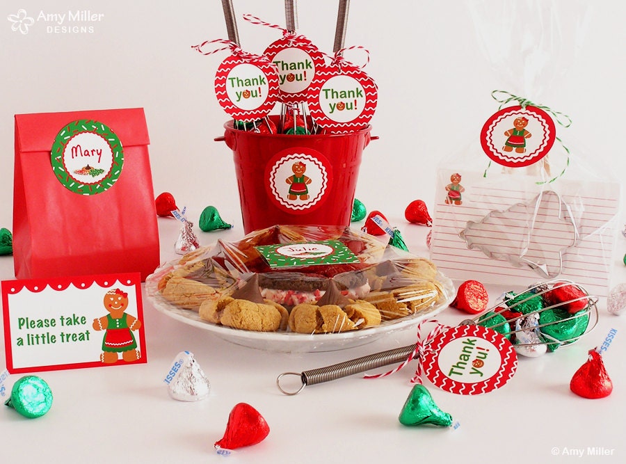 Gingerbread woman DIY favor circle tags - great for a Christmas cookie exchange party