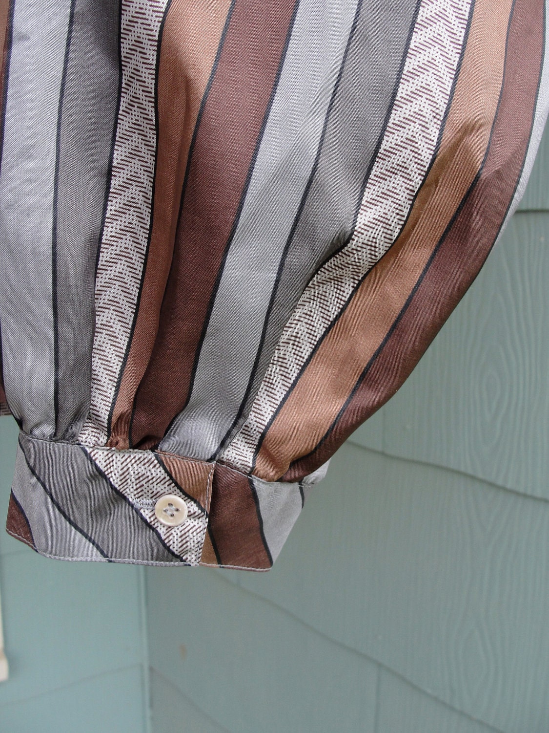 1970s -Brown Tan Greys Chevron-Button Up Shirt with cool pocket M/L/XL