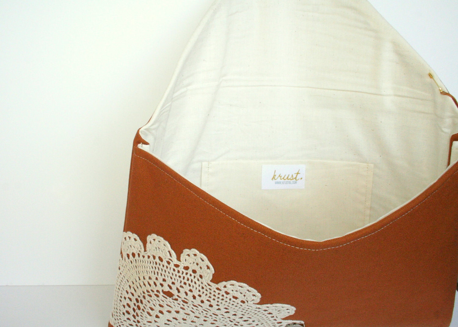 Doily Clutch purse. Envelope style, in Nutmeg.