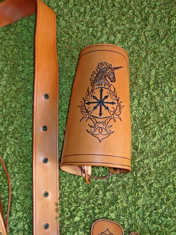 Archery Leather Set "Celtic Unicorn Head"