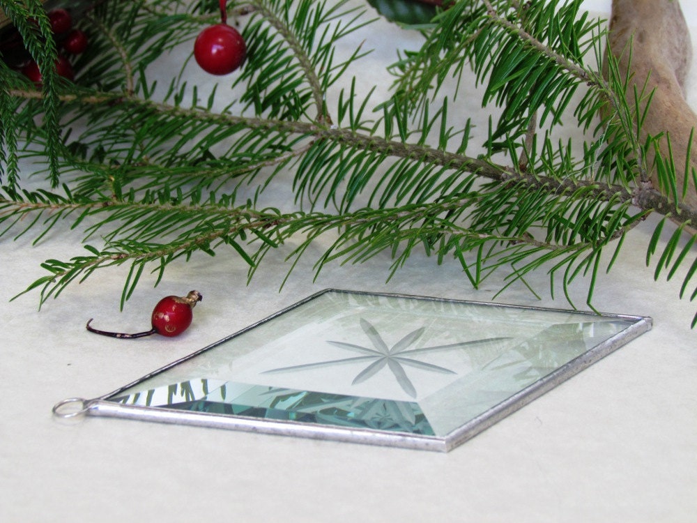 Diamond Shaped Clear Beveled Glass Ornament Suncatcher with Engraved Eight Point Star and Silver Line