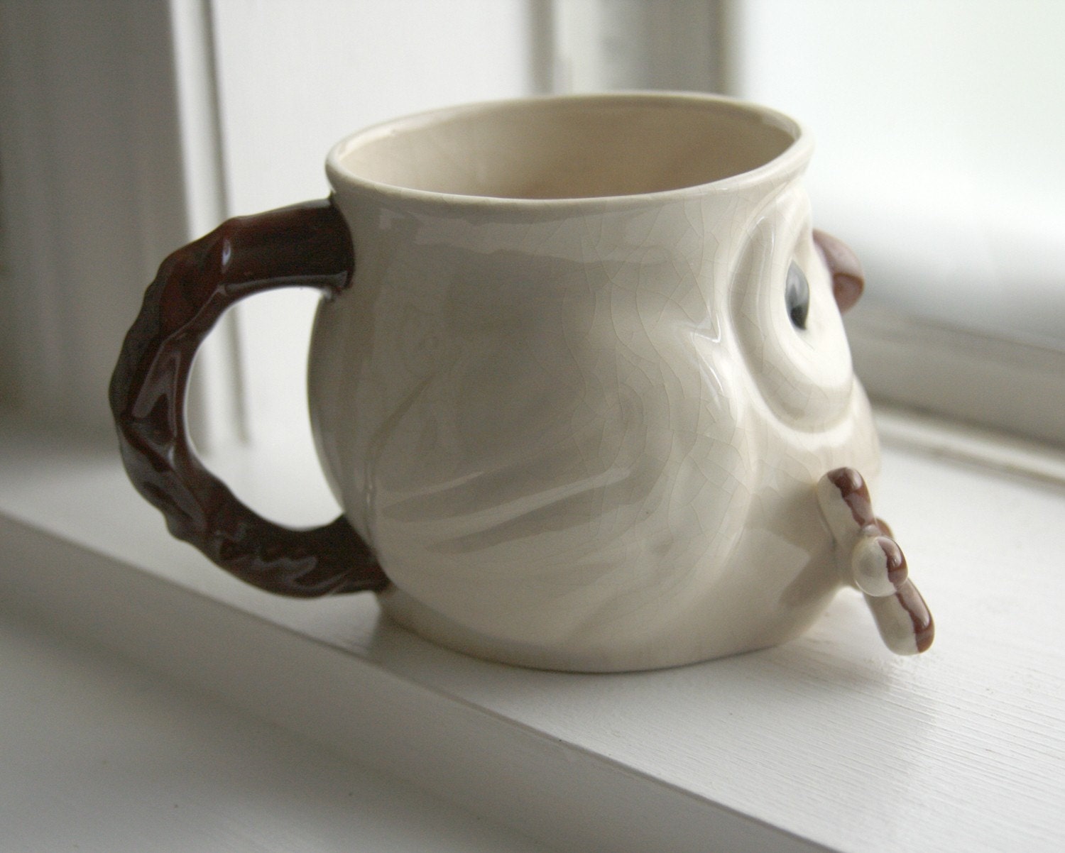 Snow Owl Mug with feet and face SO CUTE