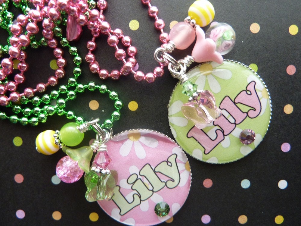 PERSONALIZED Daisy Bezel Pendant Necklace/Zipper Pull-U Choose Color