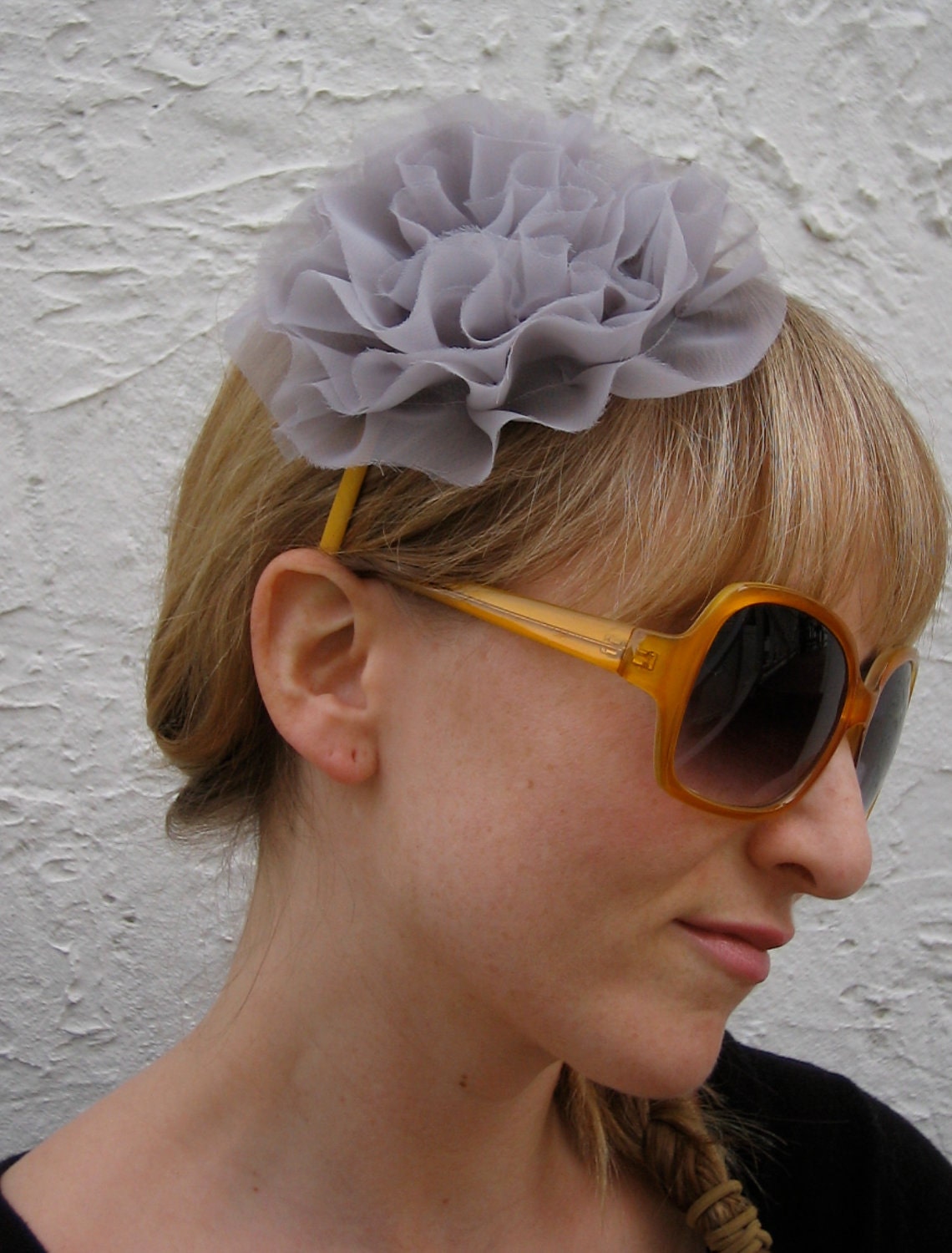 Thai Rose Headband in Soft Grey on Mango