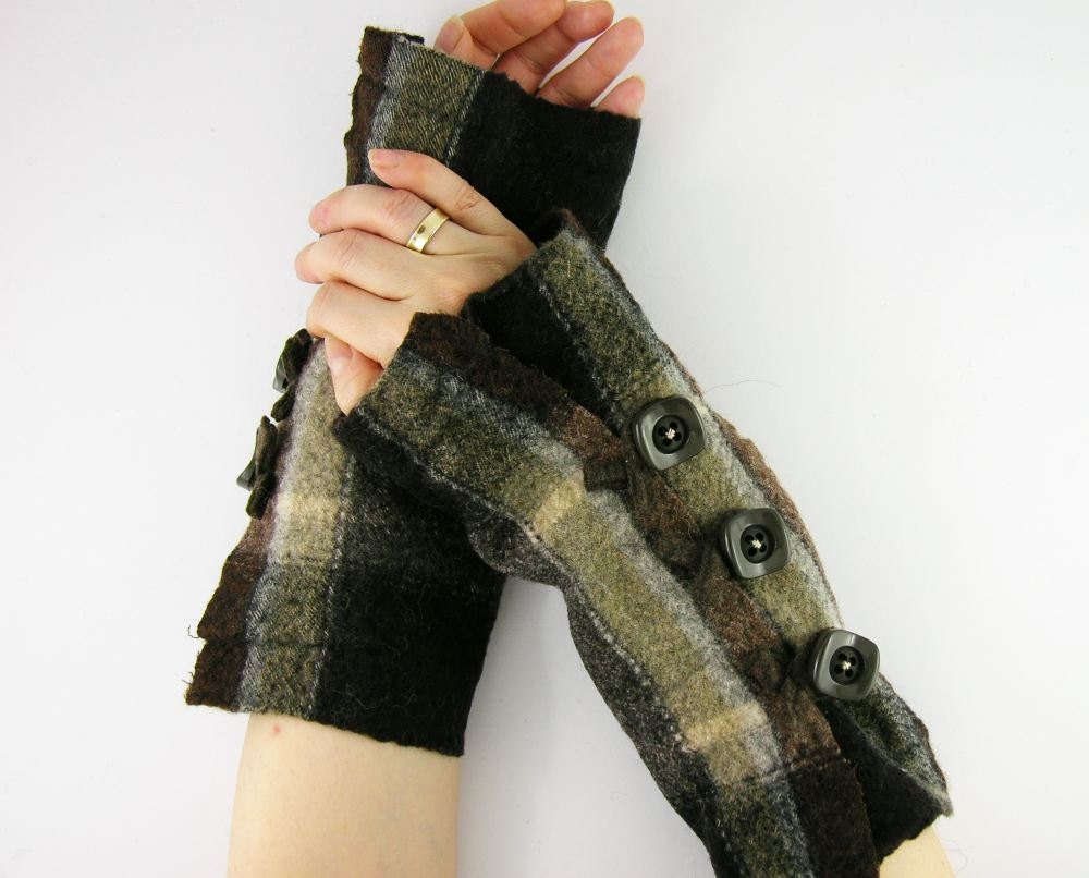 arm warmers fingerless mittens fingerless gloves arm cuffs recycled wool coffee brown plaid eco friendly unisex men tagt team curationnation