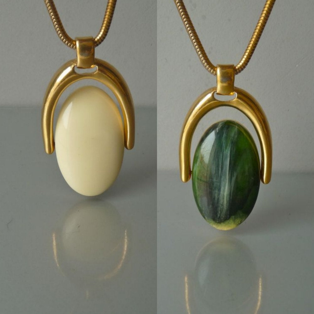 Vintage Trifari cream and green pendant necklace