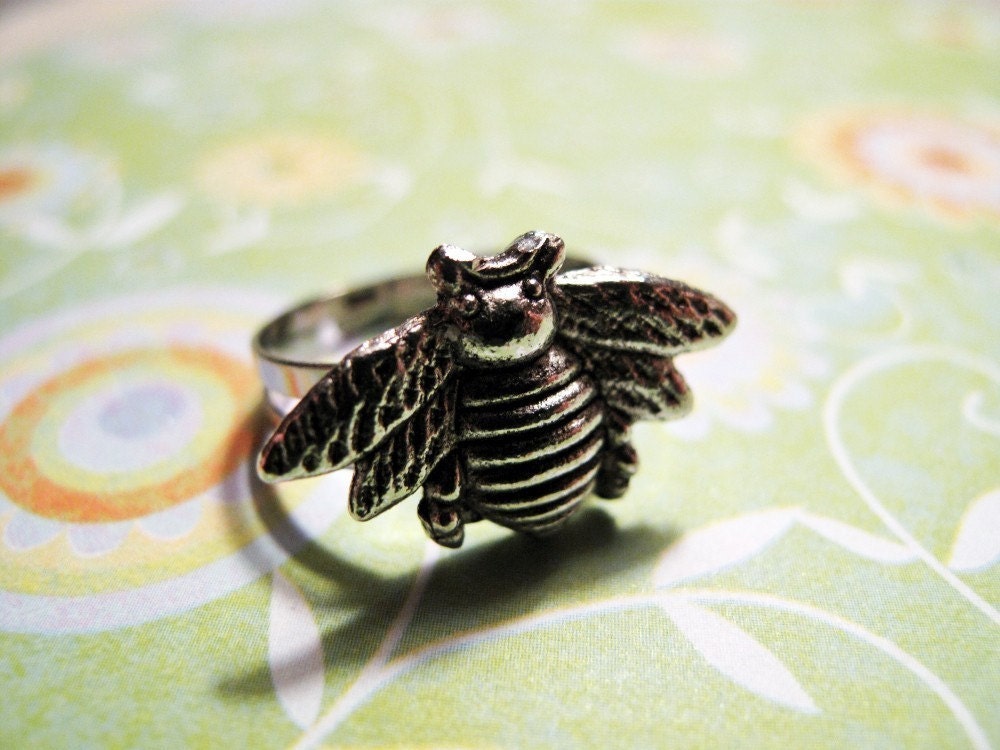Bumble Bee Charm Ring - Adjustable - tibet silver