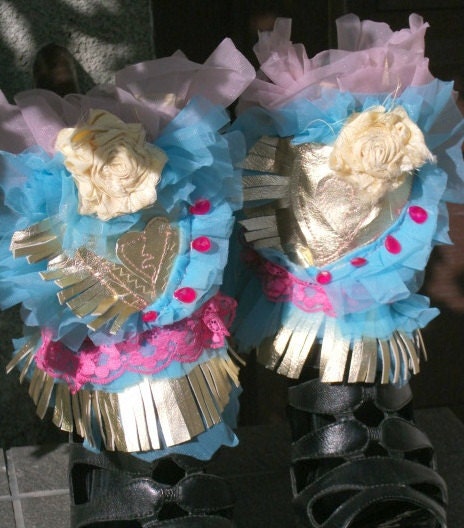 cuffs, marie antoinette, ankle cuffs, spats,burlesque, lolita,spats, shoe accessoires,heart shape, golden,sweet,let them eat cake,fringes