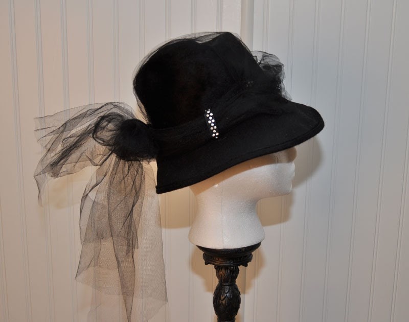 Vintage Elegant Black Wool From Splendide Hat Imported From Italy by Deborah