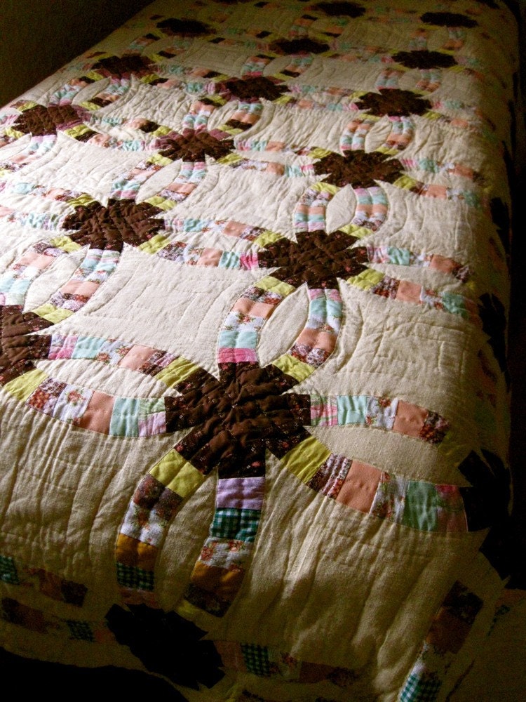 Vintage 50's 60's Wedding Ring Quilt - Queen