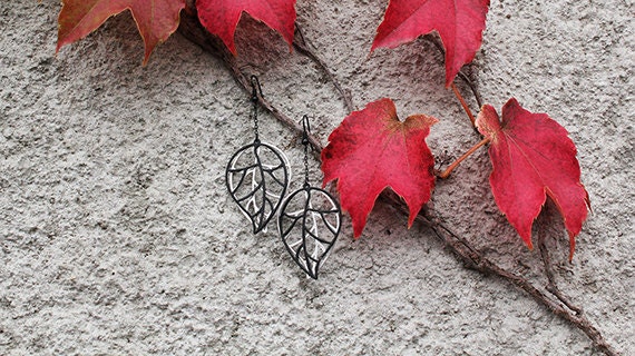 SALE 30% OFF elegant leaf earrings