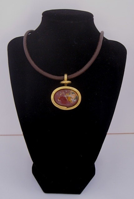 Mano Pendant