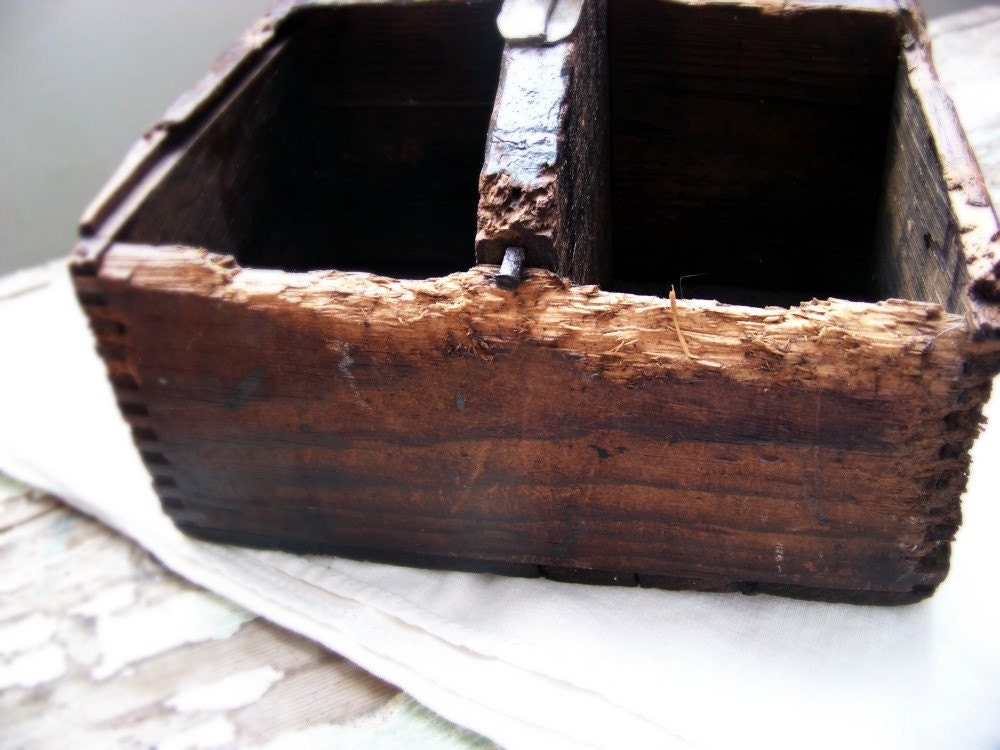 ANTIQUE Old FarmHouse Tote Carrier Wood/Wooden- Quirky Extreme PRIMITIVE - Great Old Barn Find