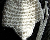 Crochet Baby Hat in Newborn Size for baby GIrls and Baby Boys - white