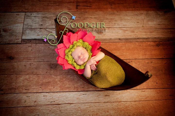 Ready to Ship... Lime with Dark Pink Petals Gerber Daisy Bonnet newborn baby prop flower hat .. Wonderful for keepsake portraits & props