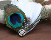 Peacock Bridal fascinator -Feather and crystal fascinator - Old Hollywood Glam