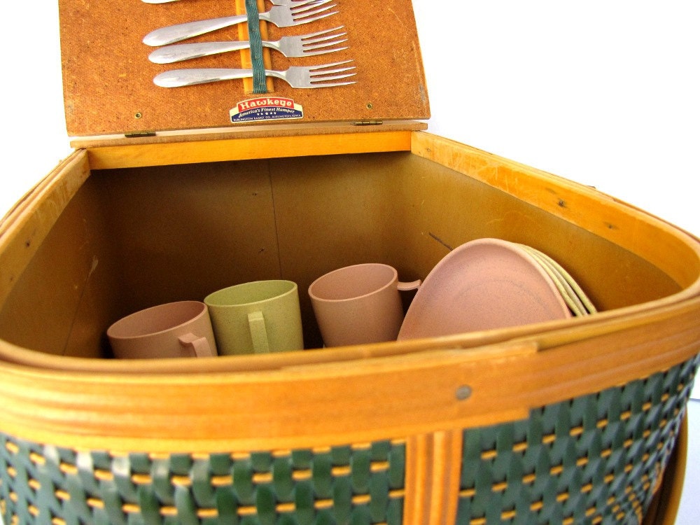 Picnic Basket Vintage Set Summer Food Hamper from AllieEtCie