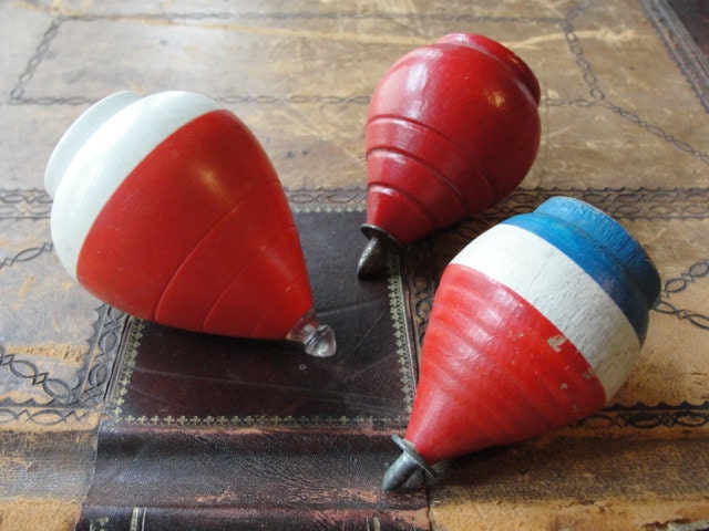 Instant Collection Spinning Tops Wooden Toys Vintage Red White Blue Patriotic - VintagePicks