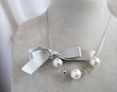 Mr. Grey and Mrs. Motherpearl - necklace - satin ribbon and motherpearl beads