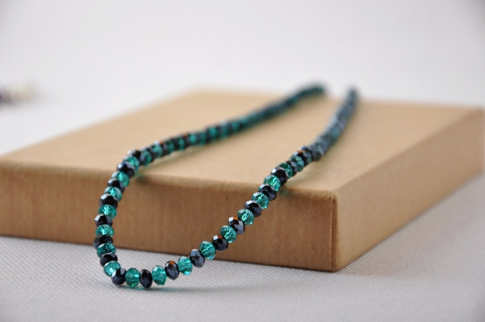 Bottle - green and Black, simple beaded necklace