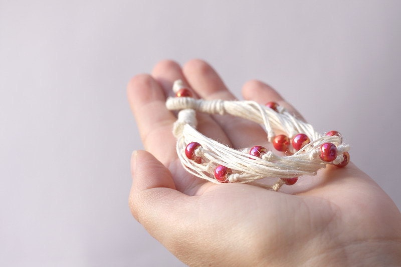 Cranberry Dessert, Ceramic with Linen Bracelet