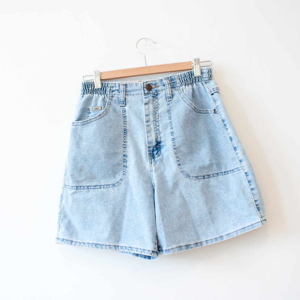 1990s light wash high waisted jean shorts - M