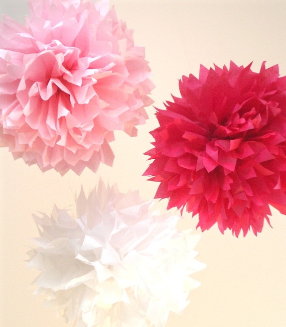 10 Poms --- Beautiful Pinks ---VALENTINES DECORATIONS --- SALE