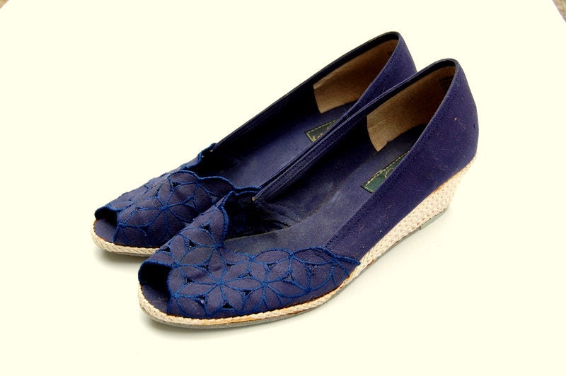 Navy eyelet espadrille wedges VTG