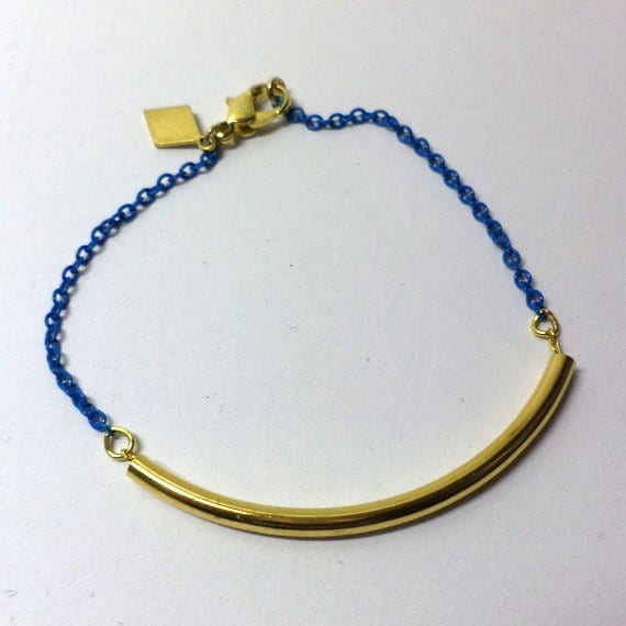 Buy pipes gift baskets. - Neon Blue Chain and Pipe Bracelet