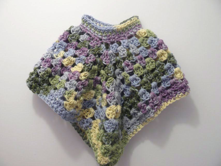 Crochet poncho in baby, toddler, and child sizes // Customize Granny stitch