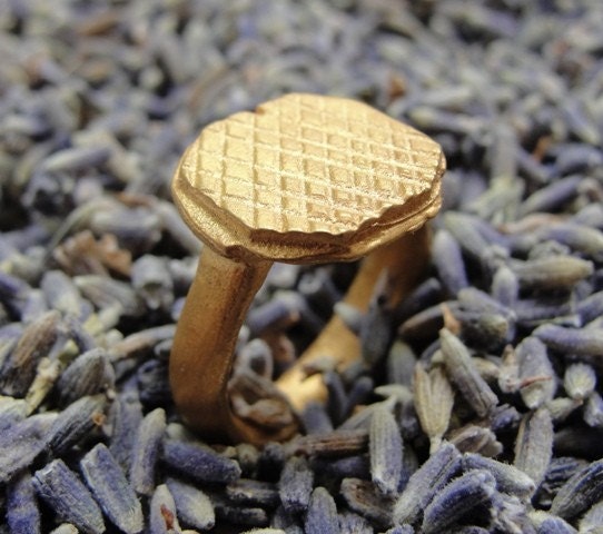 Ring - 18k Gold Plated Roman Ring