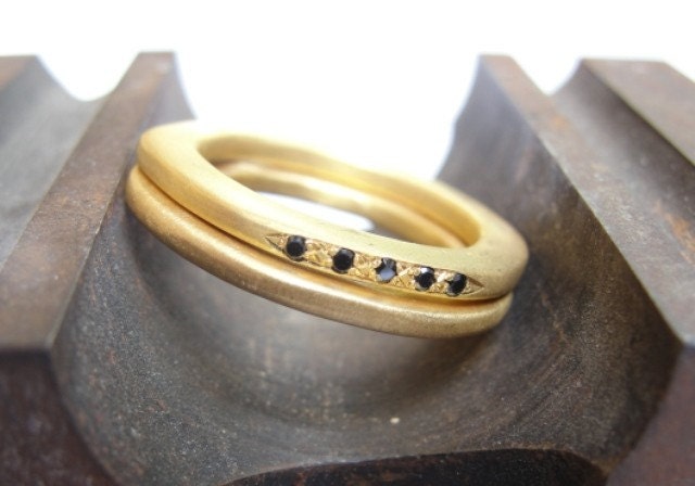 Engagement & Wedding Ring set - 18k Yellow Gold and Black Diamonds
