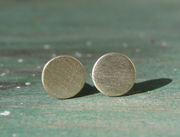 14k Yellow Gold Medium Pin Earrings