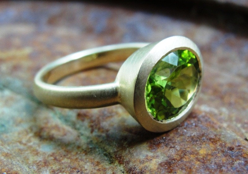 Ring - 14k Gold And Peridot Gemstone Ring