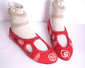 Felted slippers Sandals / Red / White / Handmade / Size Adult / Easter