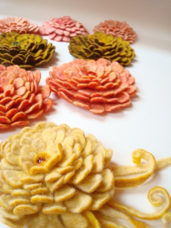 PDF Tutorial Felted wool flower in English