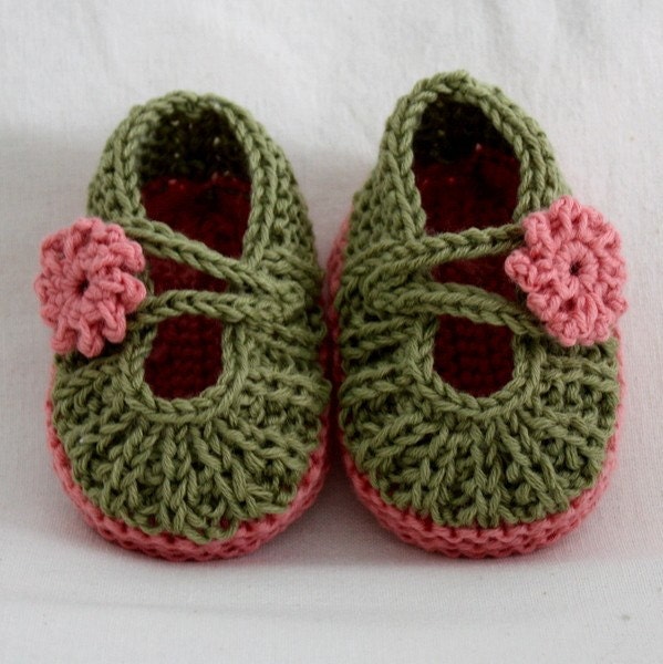 Knitting PATTERN (PDF file) - Daisy BABY Booties (0-6/6-12 months)