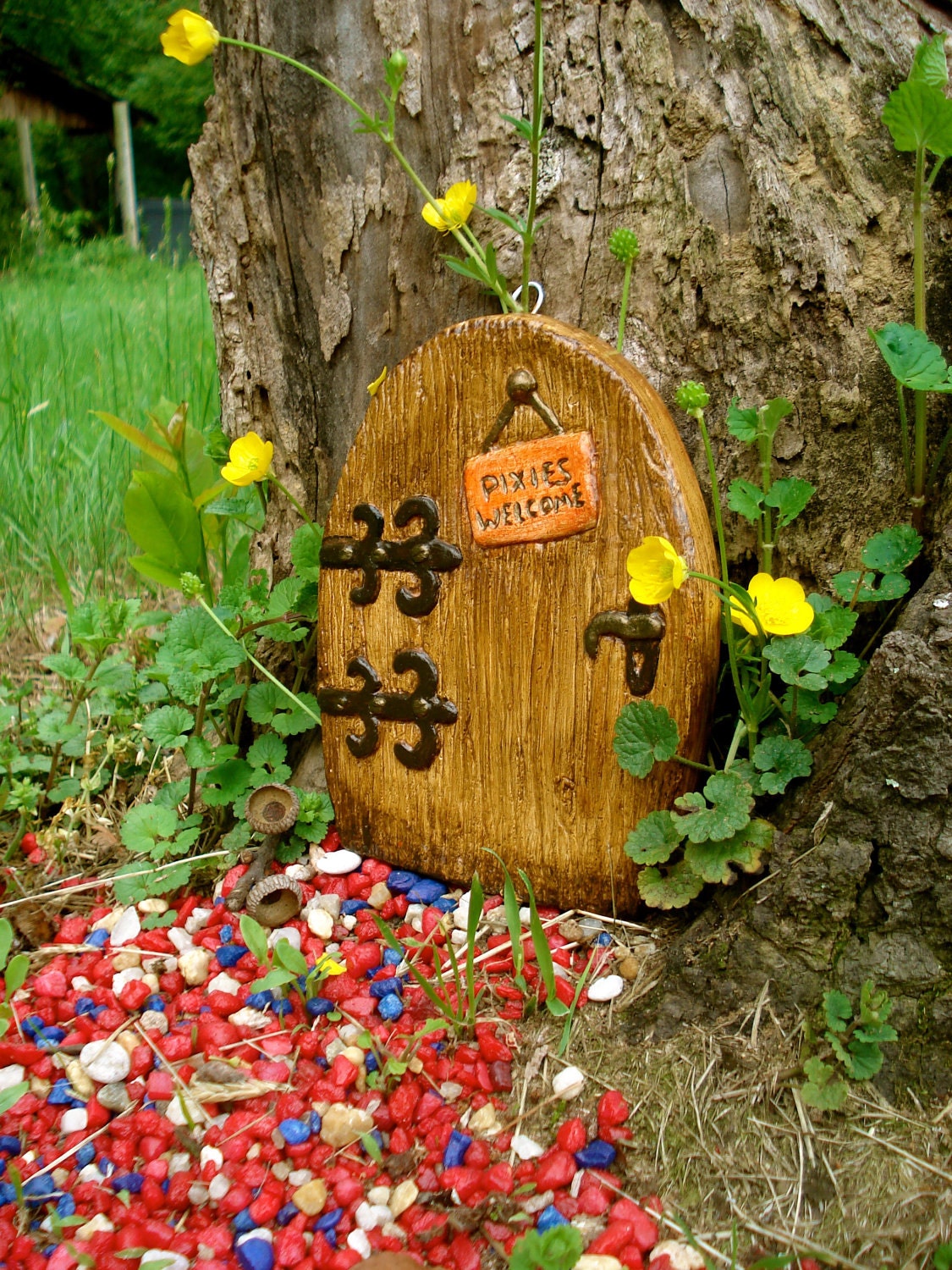 Fairy Door - "The Pixie Door " Door - Die Stone Cast.