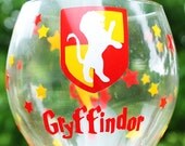 Harry Potter Hogwarts House Crest Gryffindor Slytherin Ravenclaw Hufflepuff Magic Wand Wine Glass