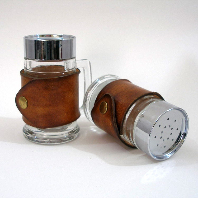 MASCULINE Salt and Pepper Shakers Macho Hippie Cute